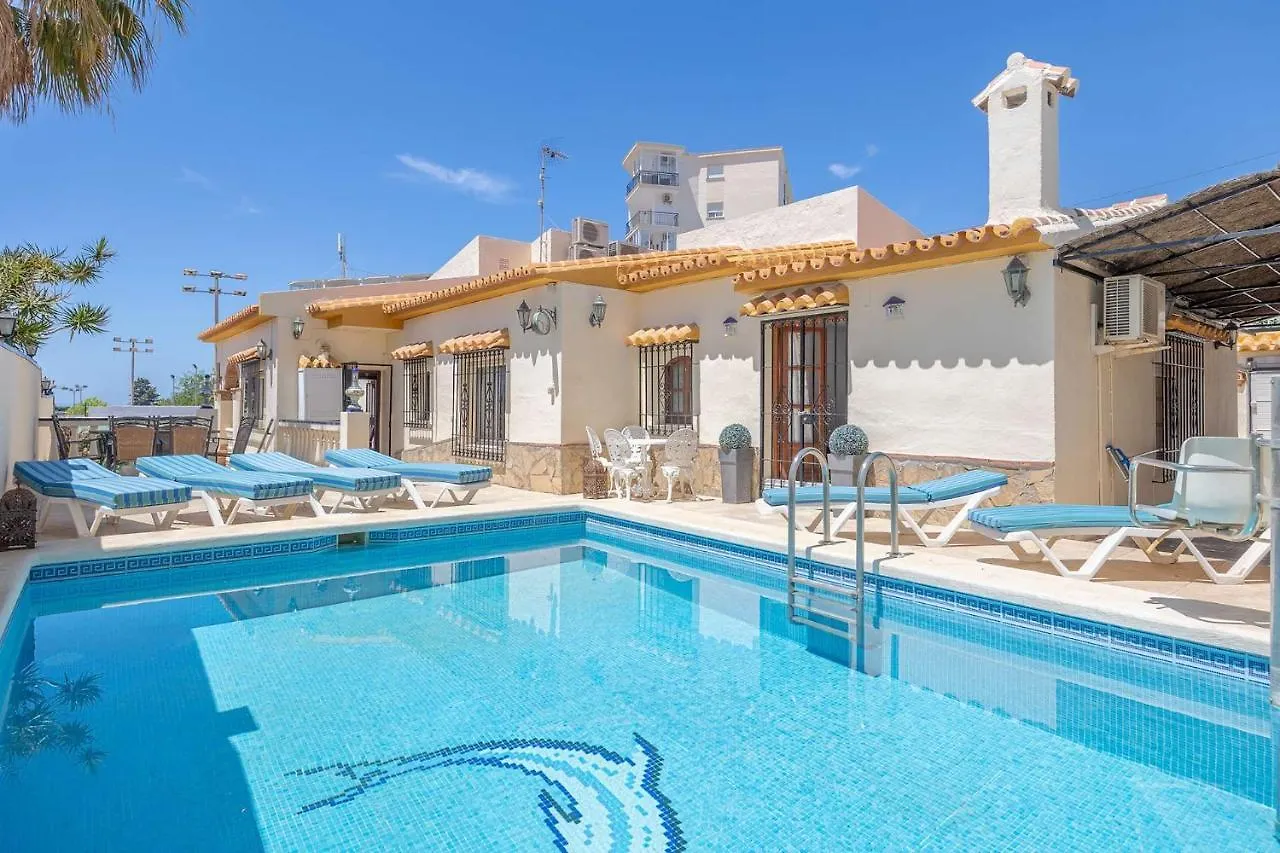 Villa De Alquiler Vacacional En Nerja Calle Solana 0*,