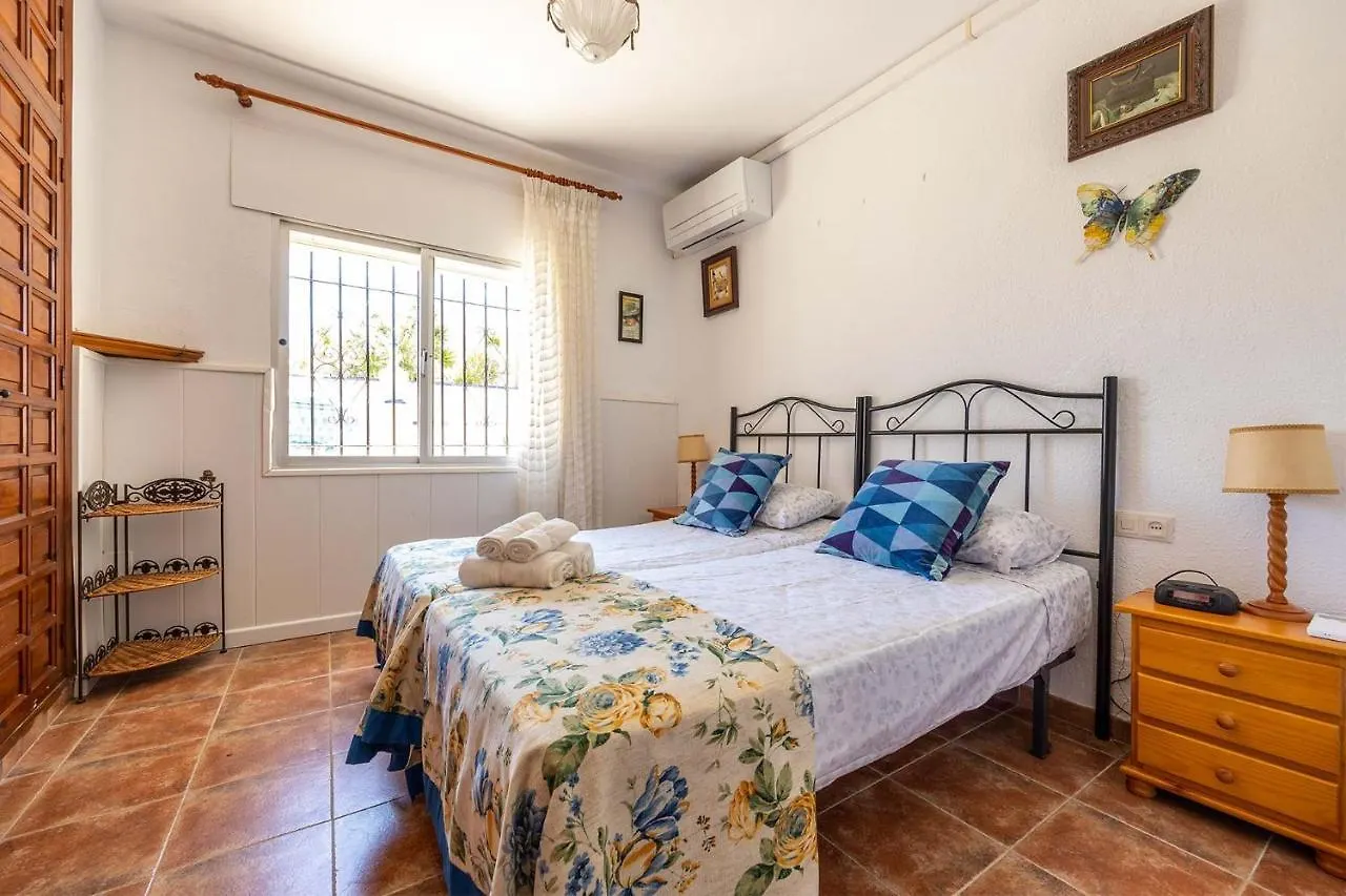 Villa De Alquiler Vacacional En Nerja Calle Solana Casa vacanze