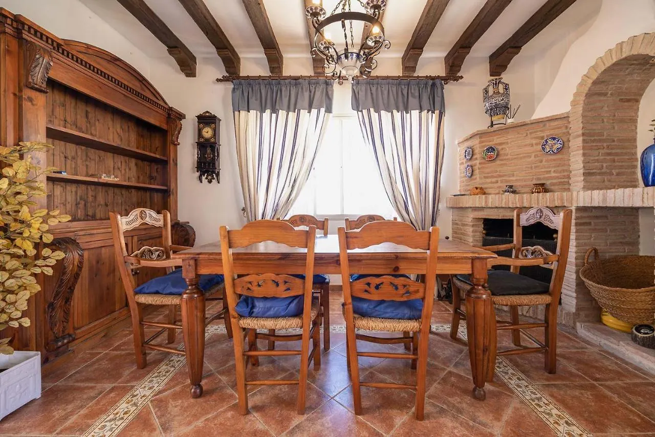 Villa De Alquiler Vacacional En Nerja Calle Solana
