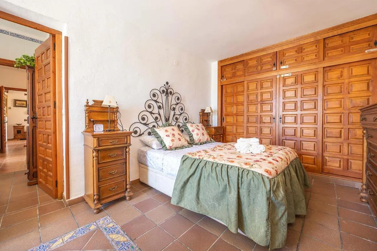 Holiday home Villa De Alquiler Vacacional En Nerja Calle Solana